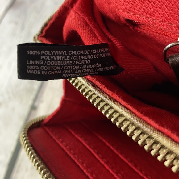 LIZ CLAIBORNE Brown/Tan Vinyl Crossbody/Clutch Bag - Picture 14 of 17